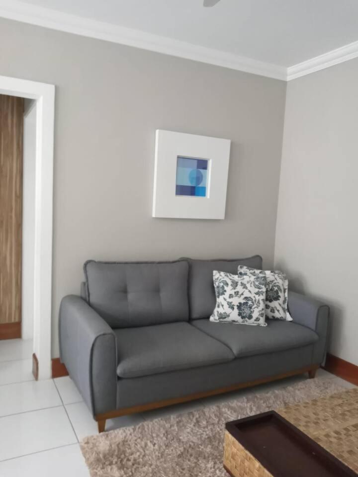 Apartamento completo na calçada da praia Apartment Гуаружа Екстериор снимка