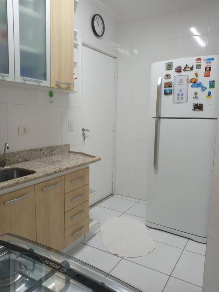 Apartamento completo na calçada da praia Apartment Гуаружа Екстериор снимка